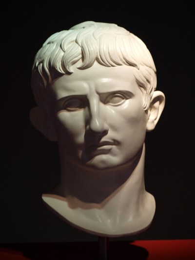 cesar-augusto-museo-del-teatro-romano-zaragoza